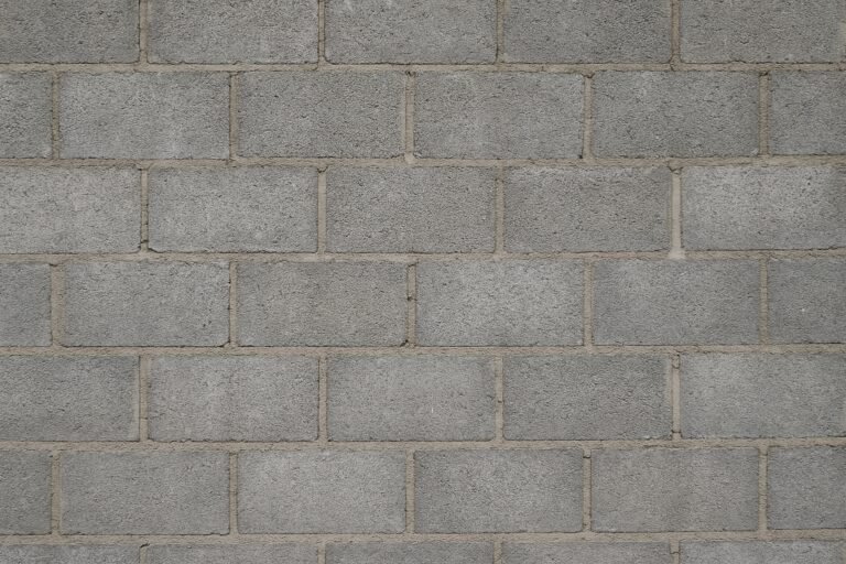 Peut-on laisser un mur en parpaing sans enduit