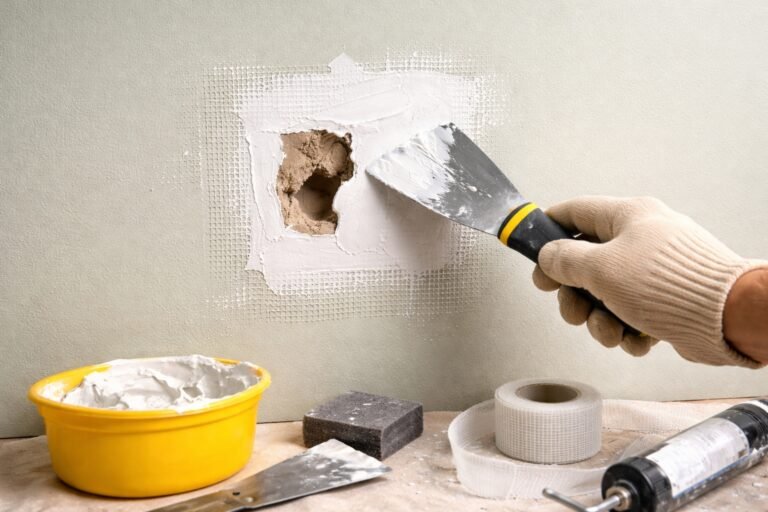 Comment boucher un trou dans du placo